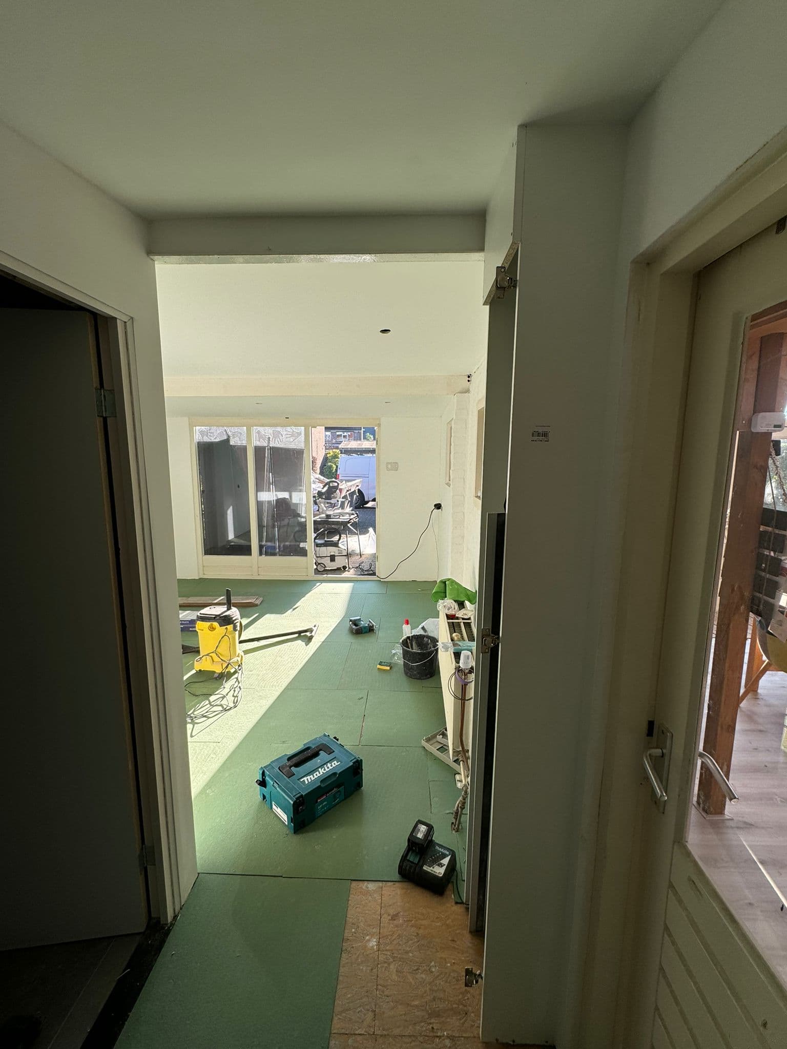 Uitbouw voor renovatie